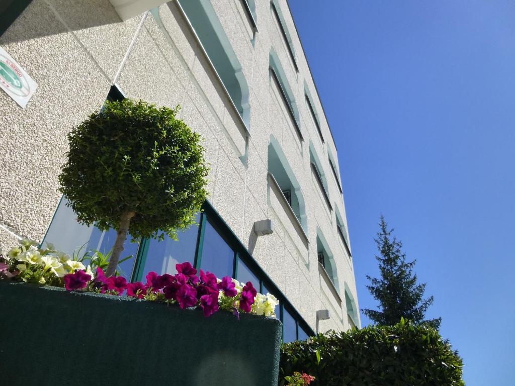 Hotel Romanisio Fossano Bagian luar foto