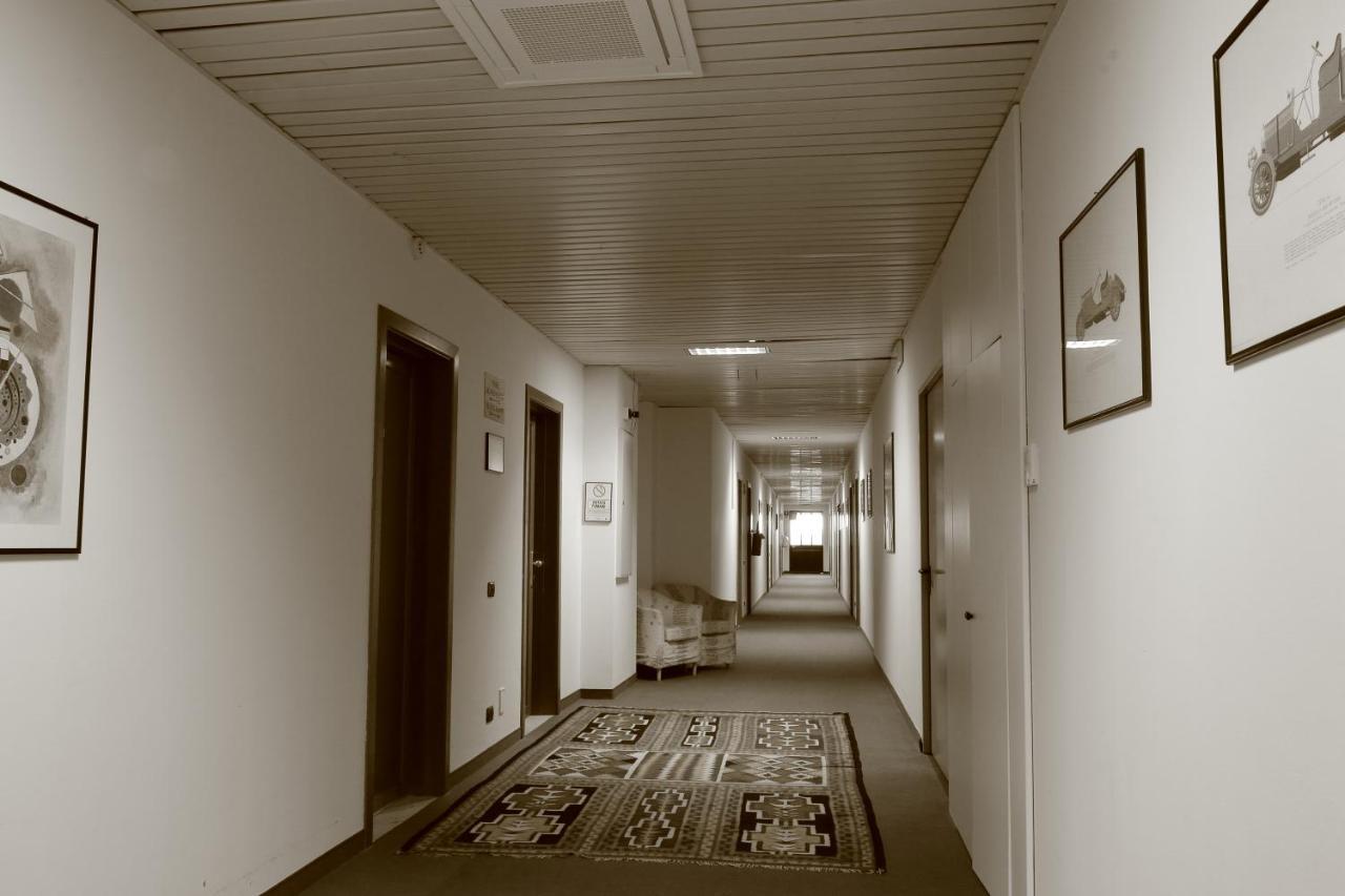 Hotel Romanisio Fossano Bagian luar foto